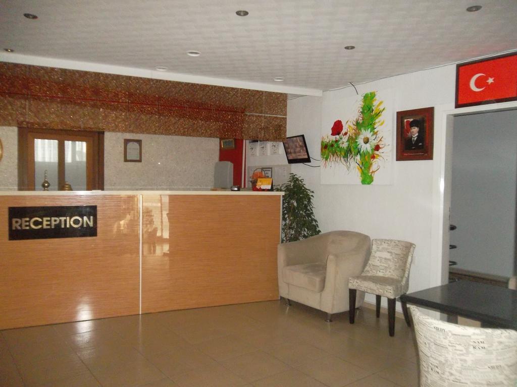 Konak Hotel Mut Exterior foto