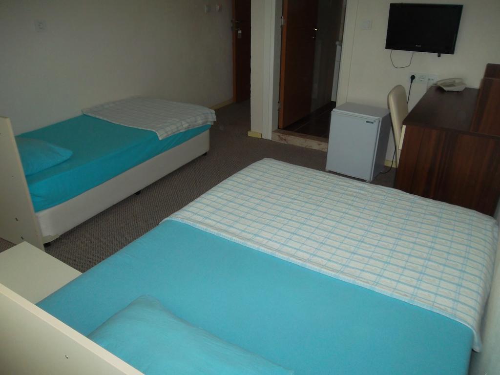 Konak Hotel Mut Habitación foto